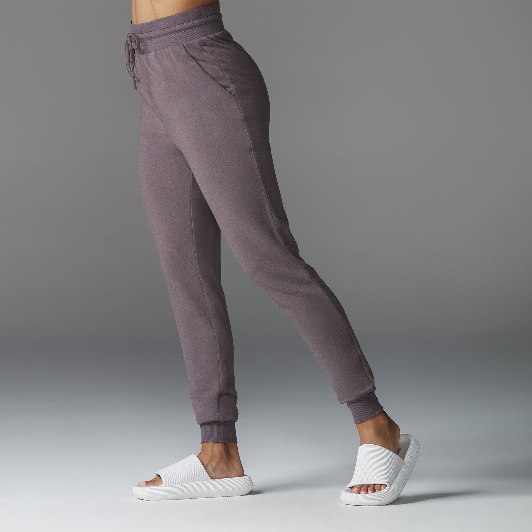 High Waisted Fitted Jogger – ToeSox, Tavi