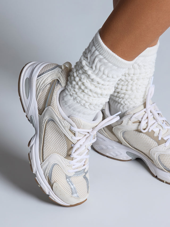 Stacy Grip Socks | Socks > Grip | Tavi – Tavi Active