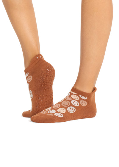 Savvy Grip Socks | Socks > Grip | Tavi – Tavi Active