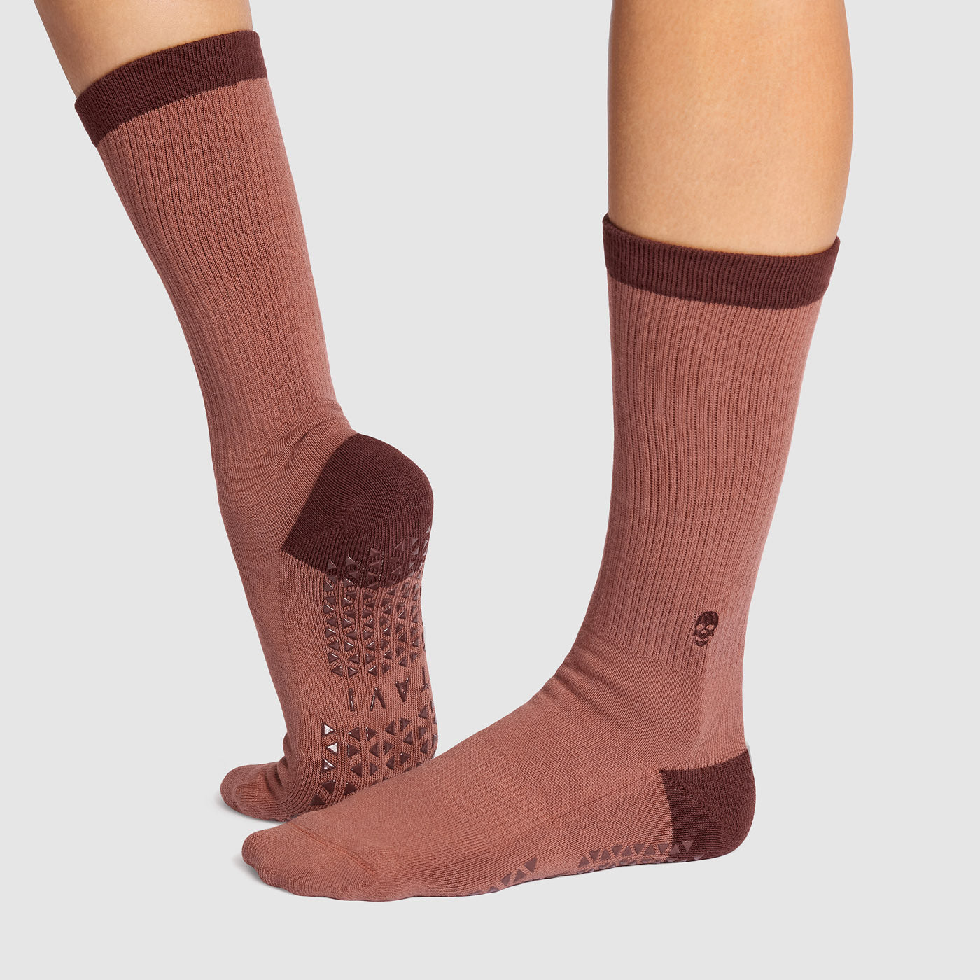 Kai Grip Socks – Ebony Mirage Stripe – Tavi Active