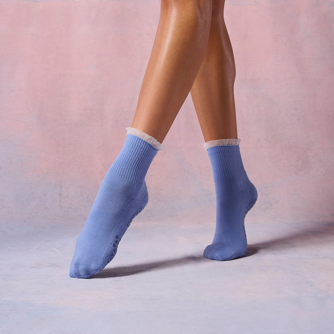 Aria Tulle Ruffle Grip Socks