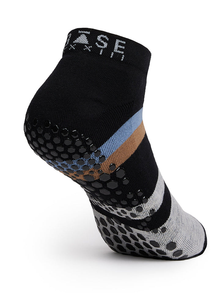 Base33 Low Rise Grip Socks | Socks > Grip | Base33 – ToeSox | Tavi | Vooray