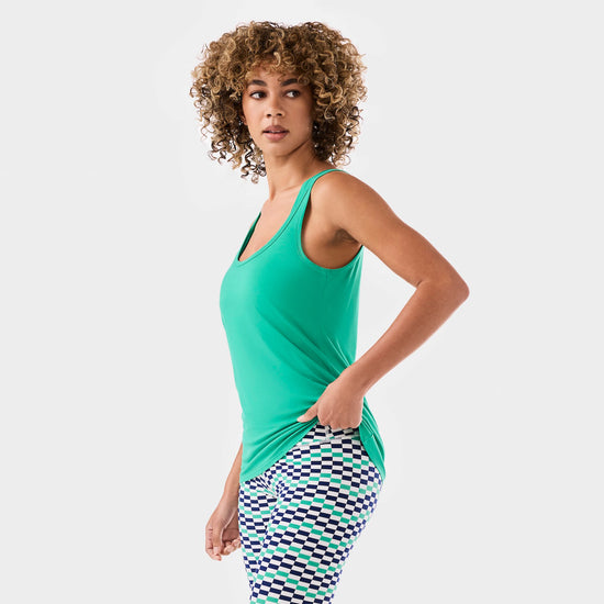 Fitted Swoop Tank | Tops > Tanks | Tavi – Tavi Active