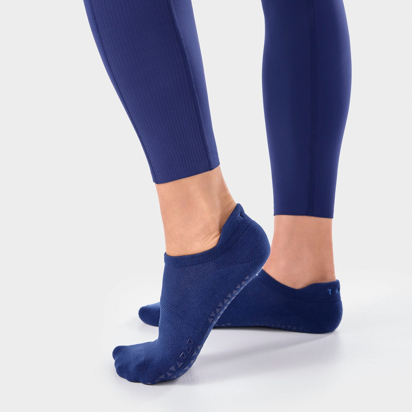 Tavisculpt® Stride 7/8 Legging | Bottoms > Leggings | Tavi – Tavi Active
