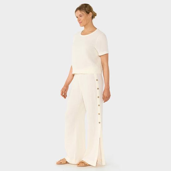 Unwind Gauze Tee | Tops > Short Sleeve | Tavi – Tavi Active