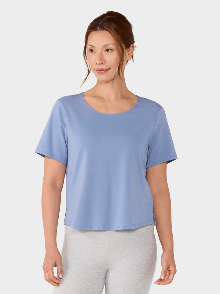 Scoop Neck Vent Tee | Tops > Short Sleeve | Tavi – Tavi Active