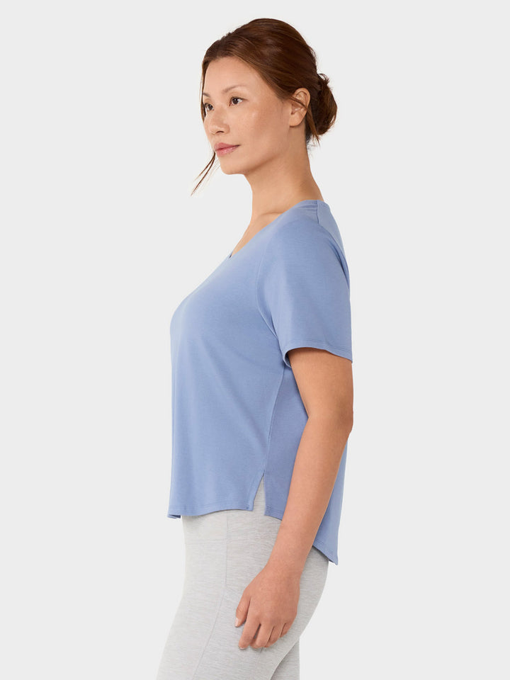 Scoop Neck Vent Tee | Tops > Short Sleeve | Tavi – Tavi Active