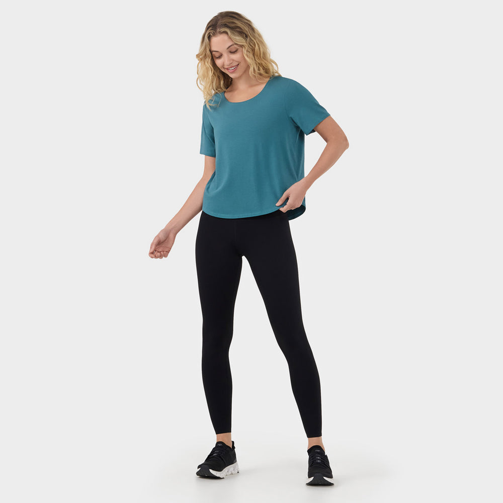Scoop Neck Vent Tee | Tops > Short Sleeve | Tavi – Tavi Active