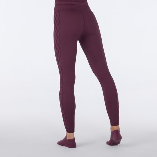 Seamless Diamond Textured 7/8 Leggings | Bottoms > Leggings | Tavi – Tavi Active