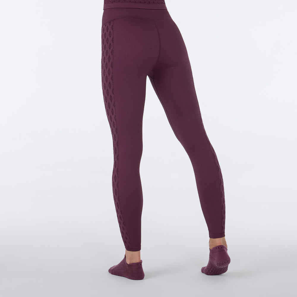 Seamless Diamond Textured 7/8 Leggings | Bottoms > Leggings | Tavi – Tavi Active