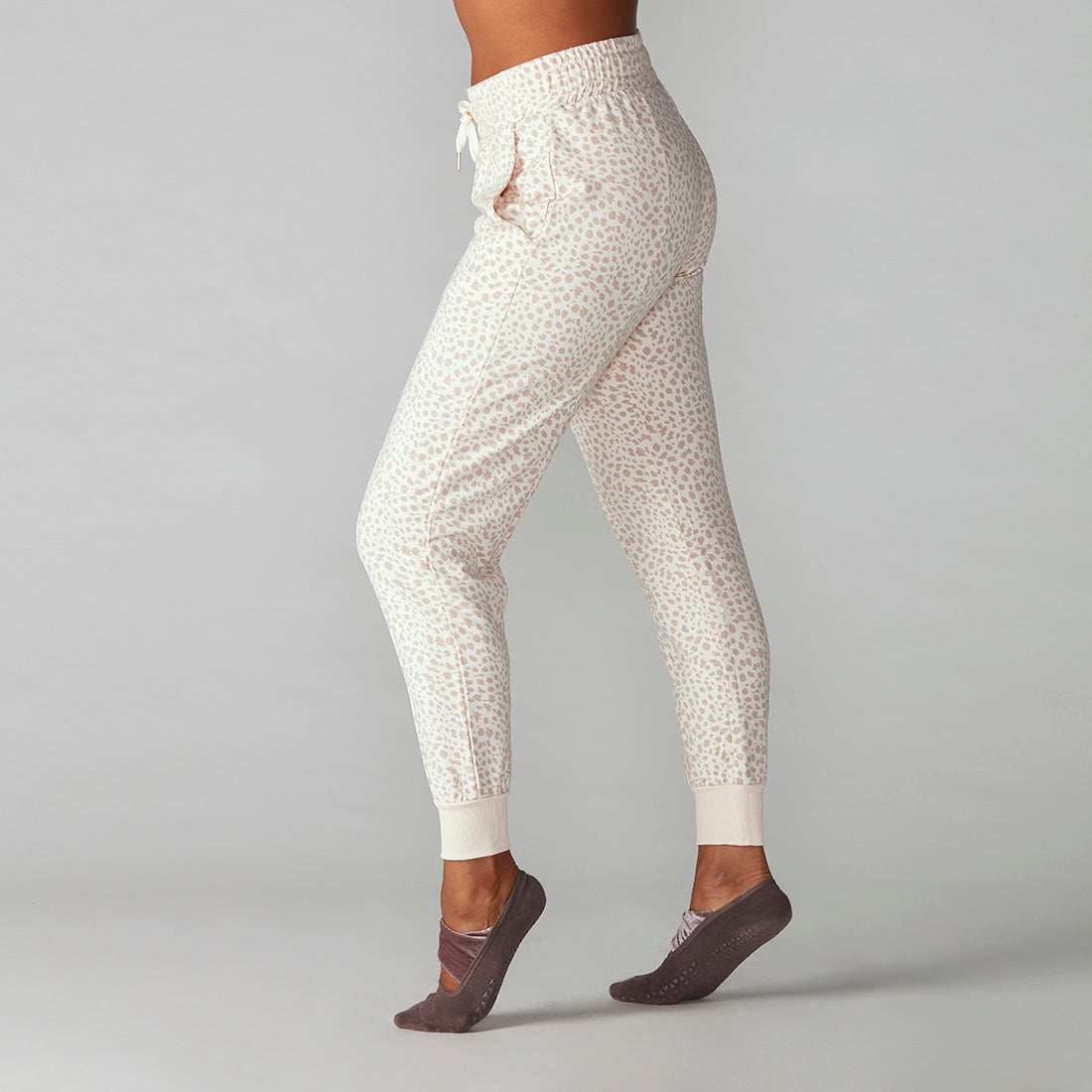 # Cozy Jogger * | Bottoms > Pants | Tavi – ToeSox | Tavi | Vooray
