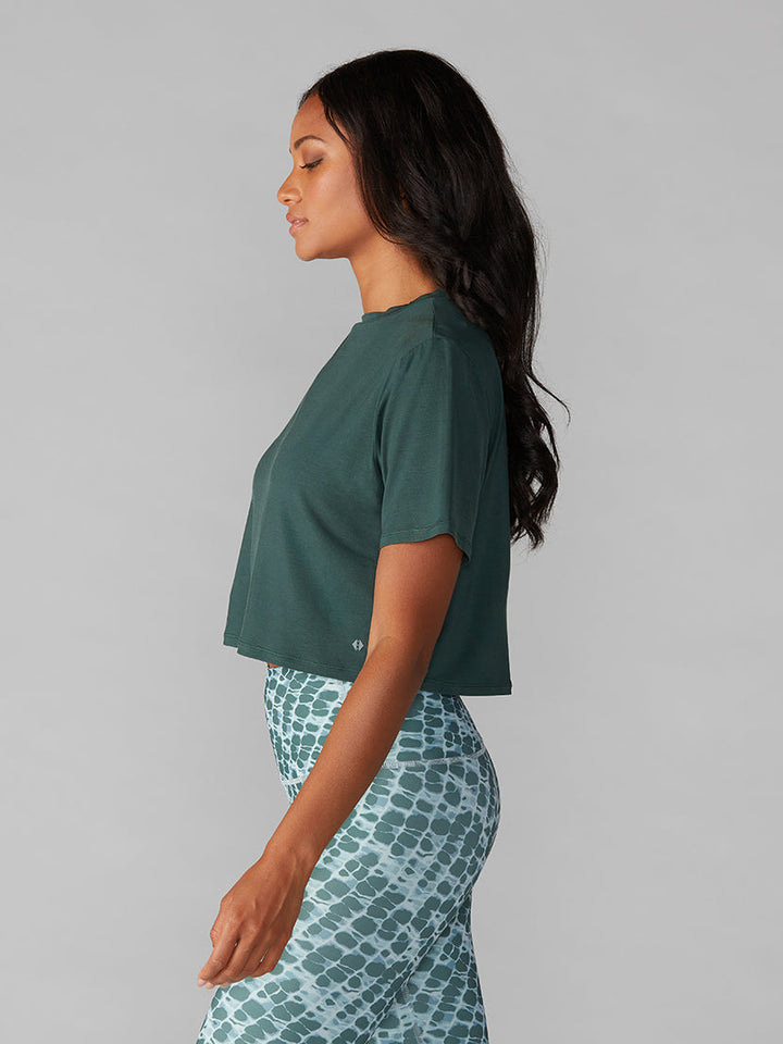 # Crop Tee * | Tops > Short Sleeve | Tavi – ToeSox | Tavi | Vooray