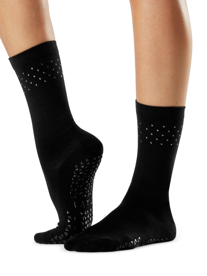 # Jess Grip Socks * | Socks > Crew | Tavi – ToeSox | Tavi | Vooray