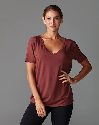 # Everyday V-Neck Tee * | Tops > Short Sleeve | Tavi – ToeSox | Tavi | Vooray