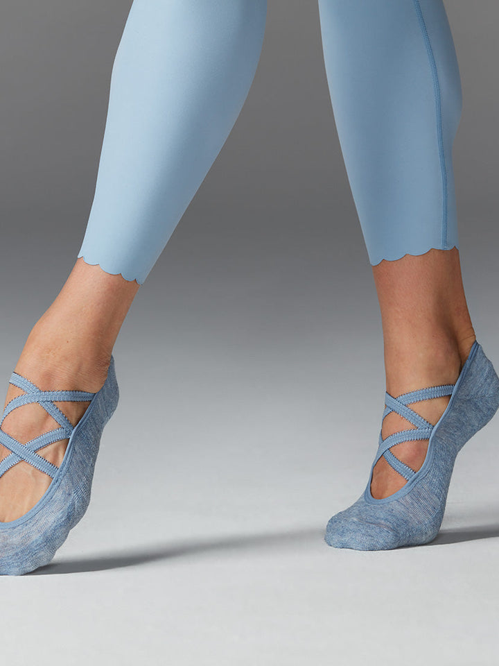 # Scallop High Waisted 7/8 Leggings * | Bottoms > Leggings | Tavi – ToeSox | Tavi | Vooray