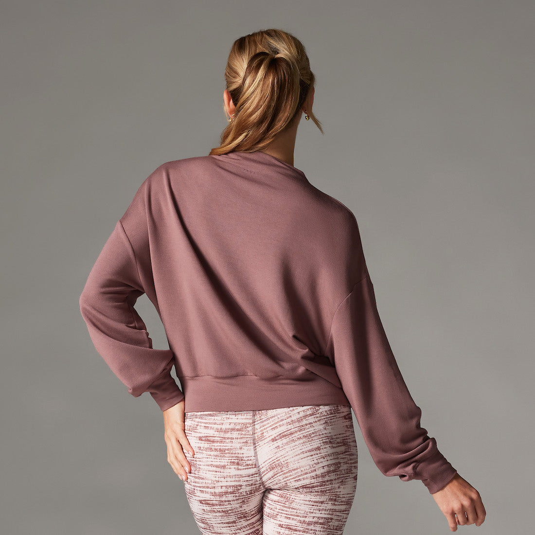 TaviLuxe® Slope Crew Sweatshirt | Tops > Sweaters & Hoodies | Tavi – Tavi Active