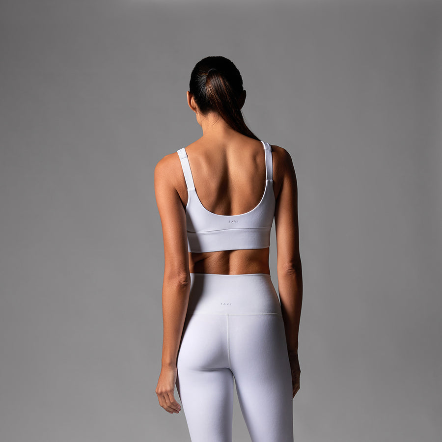 Loving the new 7/8 ribbed joggers!! Wearing the like a cloud bra