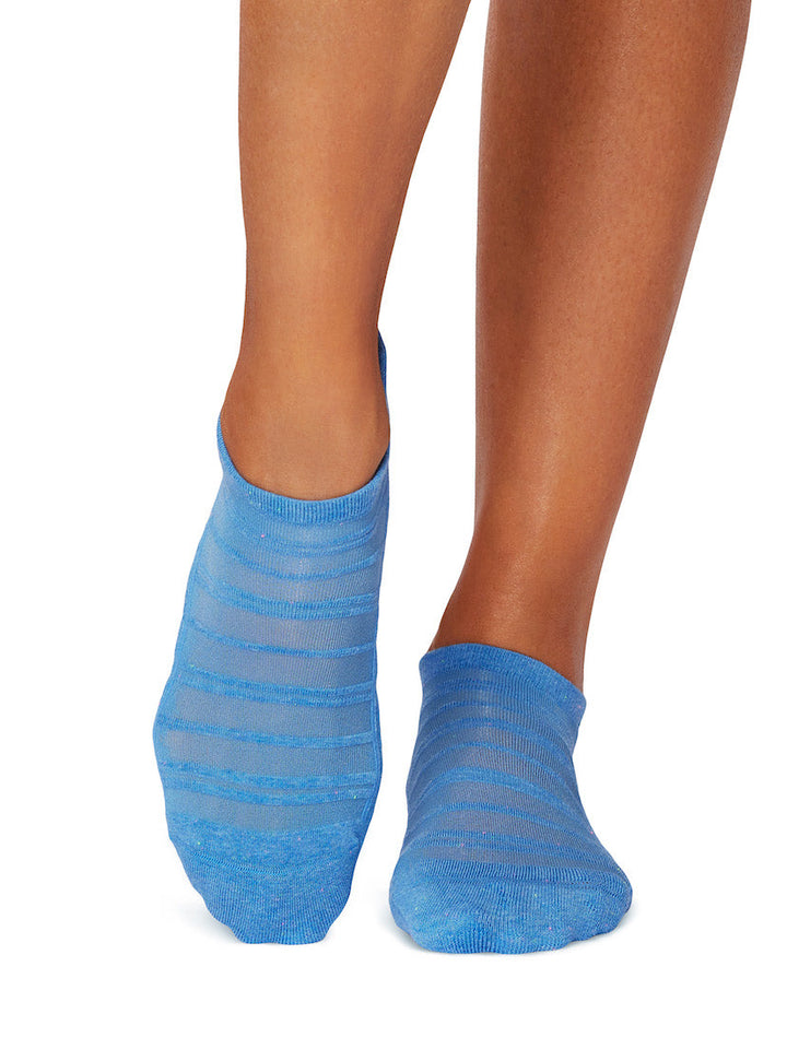 Savvy Breeze Grip Socks | Socks > Grip | Tavi – Tavi Active