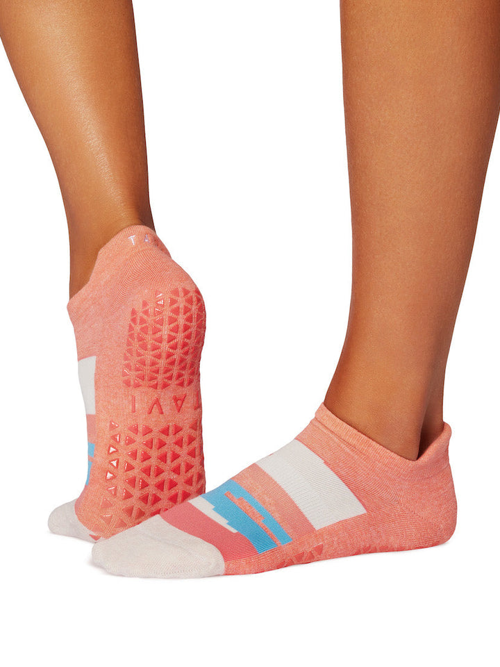 Savvy Grip Socks | Socks > Grip | Tavi – ToeSox | Tavi | Vooray