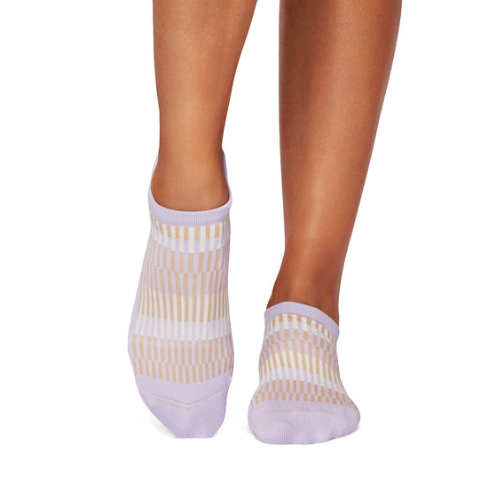 Savvy Grip Socks | Socks > Grip | Tavi – ToeSox | Tavi | Vooray