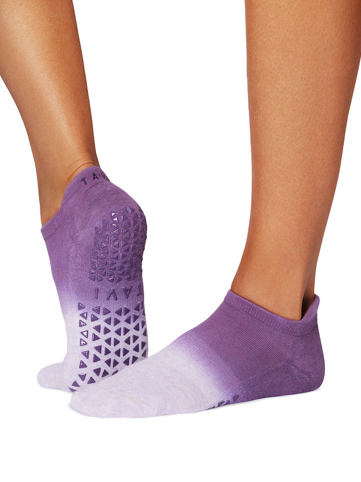 Savvy Grip Socks | Socks > Grip | Tavi – ToeSox | Tavi | Vooray