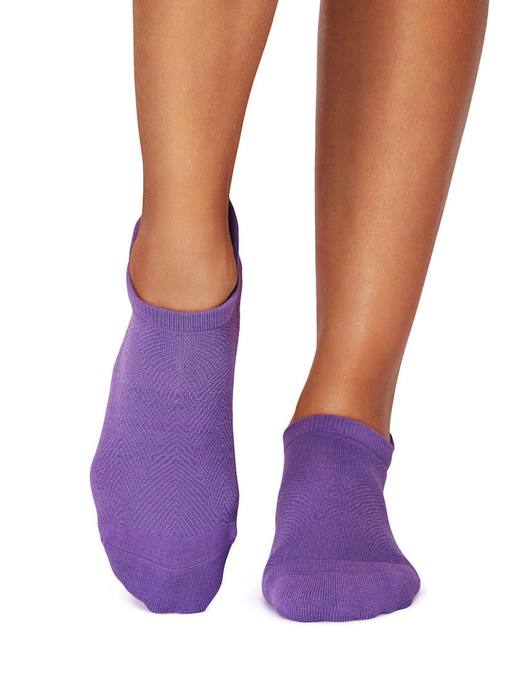 Savvy Tec Grip Socks | Socks > Grip | Tavi – ToeSox | Tavi | Vooray