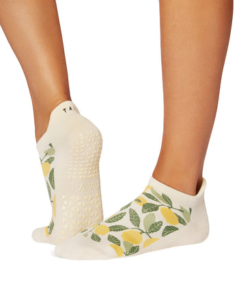 Savvy Grip Socks | Socks > Grip | Tavi – ToeSox | Tavi | Vooray