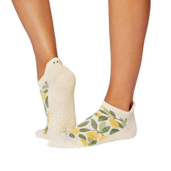 Savvy Grip Socks | Socks > Grip | Tavi – Tavi Active