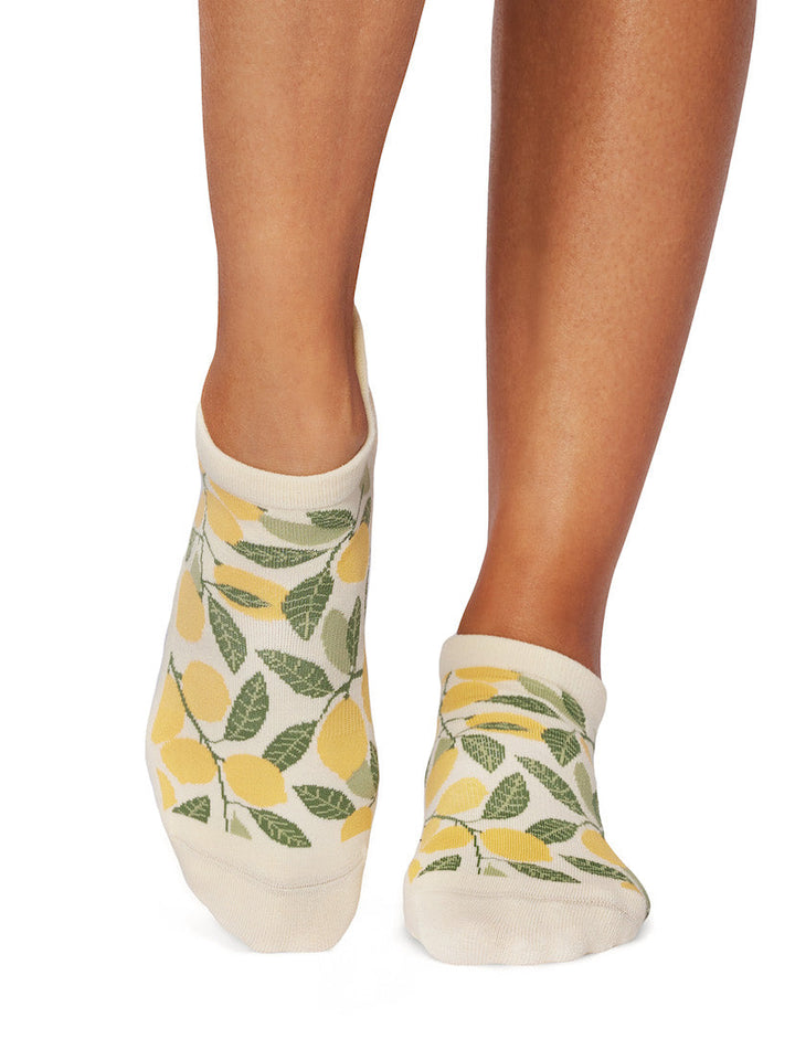Savvy Grip Socks | Socks > Grip | Tavi – ToeSox | Tavi | Vooray
