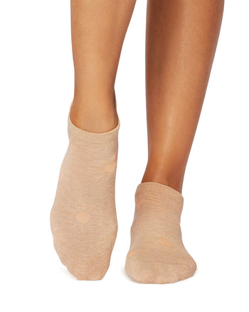 Savvy Grip Socks | Socks > Grip | Tavi – ToeSox | Tavi | Vooray