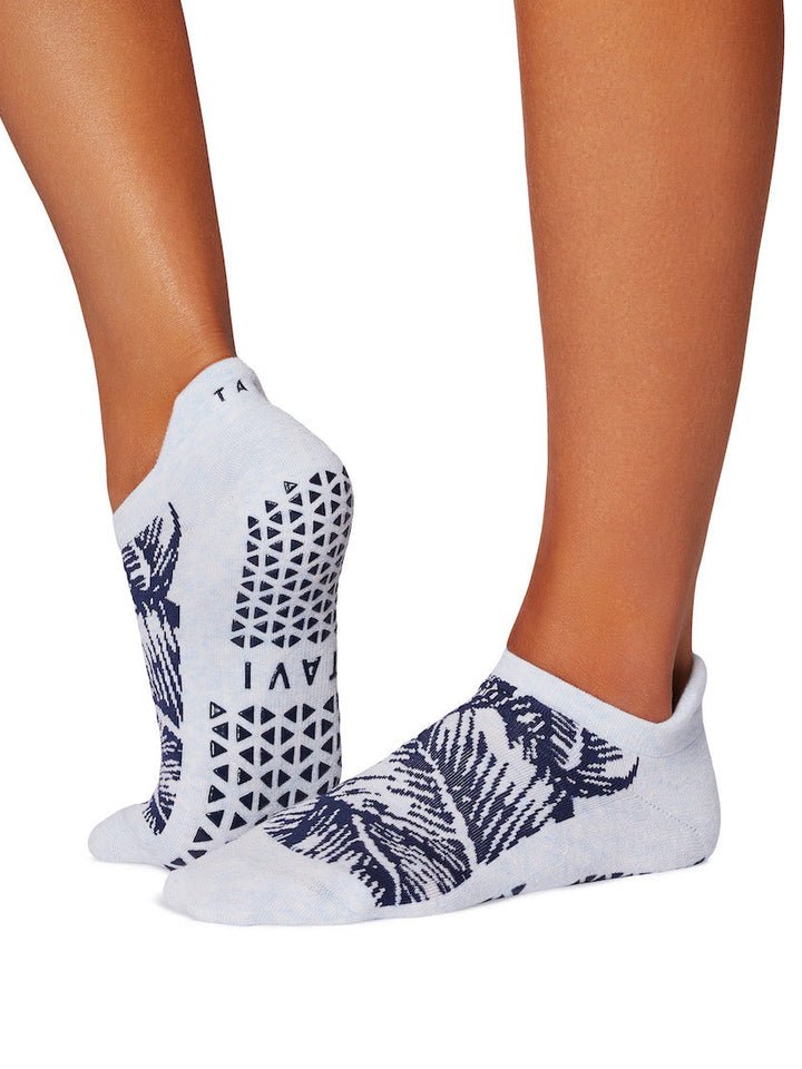 Savvy Grip Socks | Socks > Grip | Tavi – ToeSox | Tavi | Vooray
