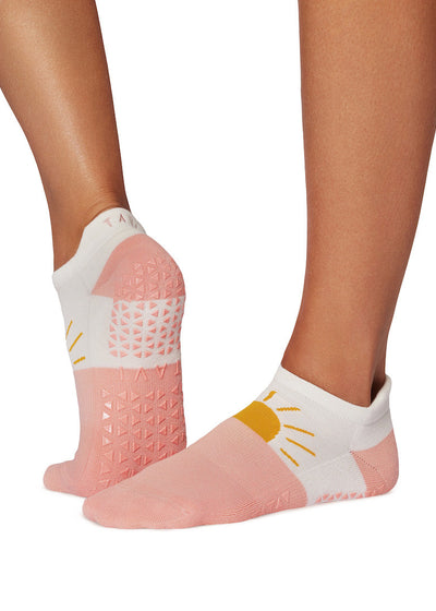 Savvy Grip Socks | Socks > Grip | Tavi – Tavi Active