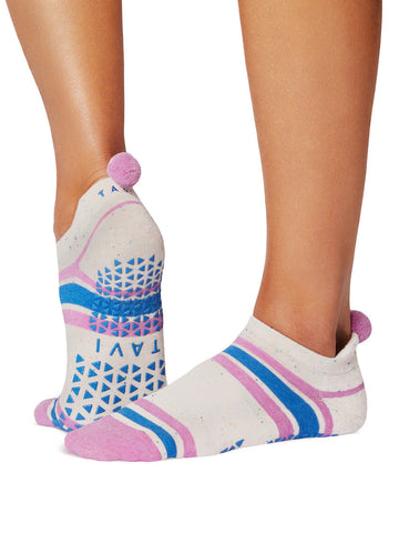 Savvy Grip Socks | Socks > Grip | Tavi – ToeSox | Tavi | Vooray