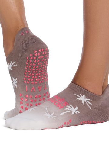 Savvy Grip Socks | Socks > Grip | Tavi – Tavi Active