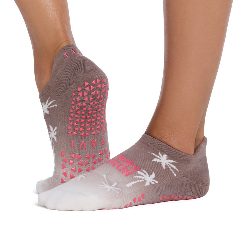 Savvy Grip Socks | Socks > Grip | Tavi – Tavi Active
