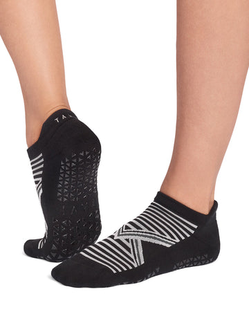 Savvy Grip Socks | Socks > Grip | Tavi – Tavi Active