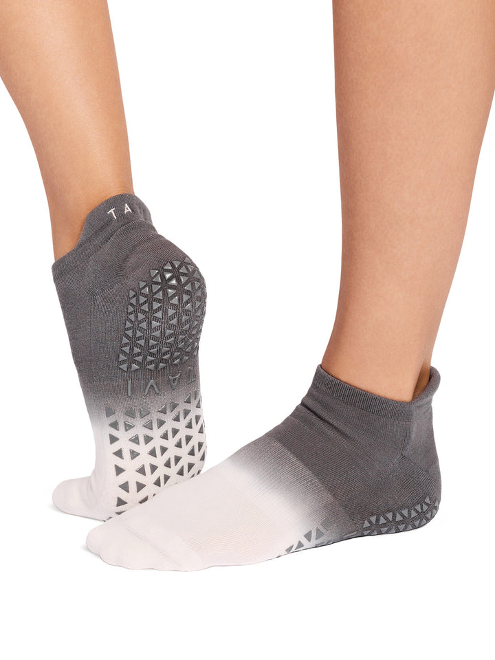 Savvy Grip Socks | Socks > Grip | Tavi – Tavi Active