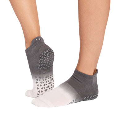 Savvy Grip Socks | Socks > Grip | Tavi – Tavi Active