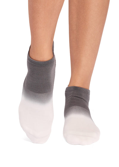 Savvy Grip Socks | Socks > Grip | Tavi – Tavi Active