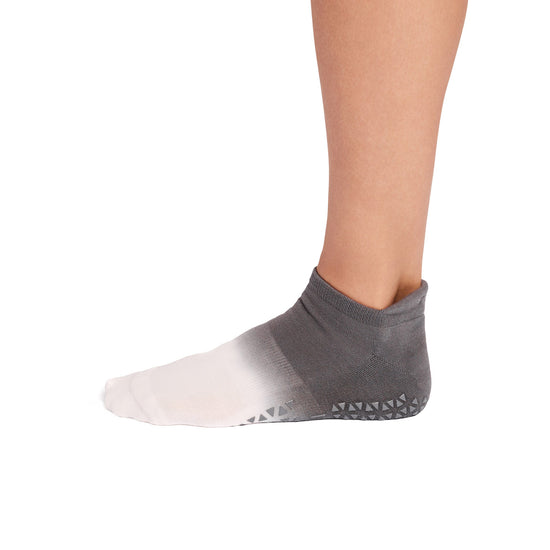 Savvy Grip Socks | Socks > Grip | Tavi – Tavi Active