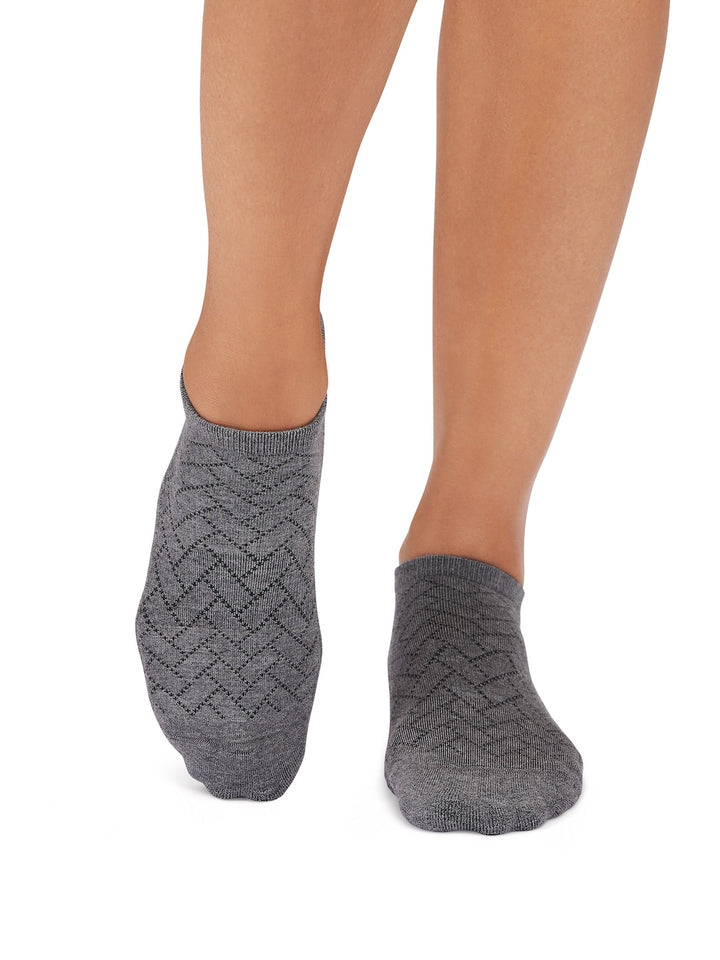 Savvy Grip Socks | Socks > Grip | Tavi – Tavi Active