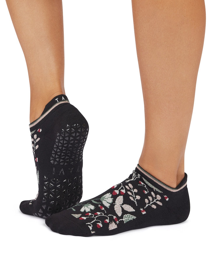 Savvy Grip Socks | Socks > Grip | Tavi – Tavi Active