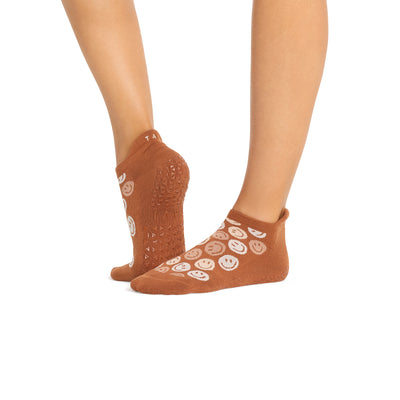 Savvy Grip Socks | Socks > Grip | Tavi – Tavi Active