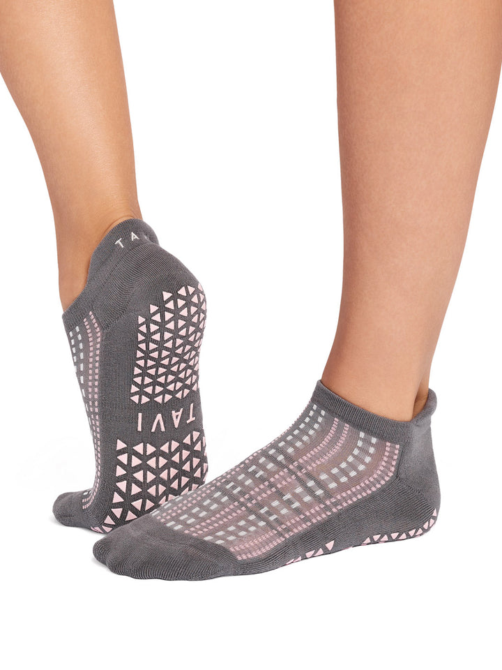 Savvy Grip Socks | Socks > Grip | Tavi – Tavi Active
