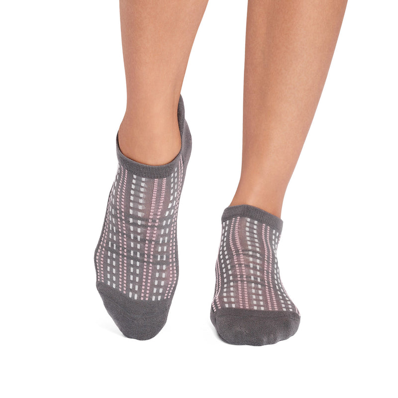 Savvy Grip Socks | Socks > Grip | Tavi – Tavi Active