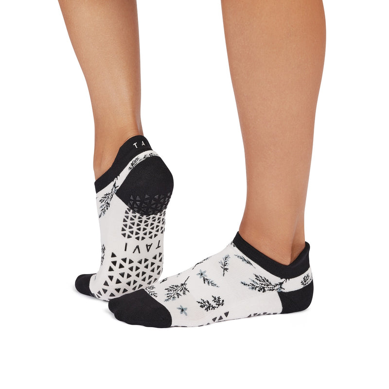 Savvy Grip Socks | Socks > Grip | Tavi – Tavi Active