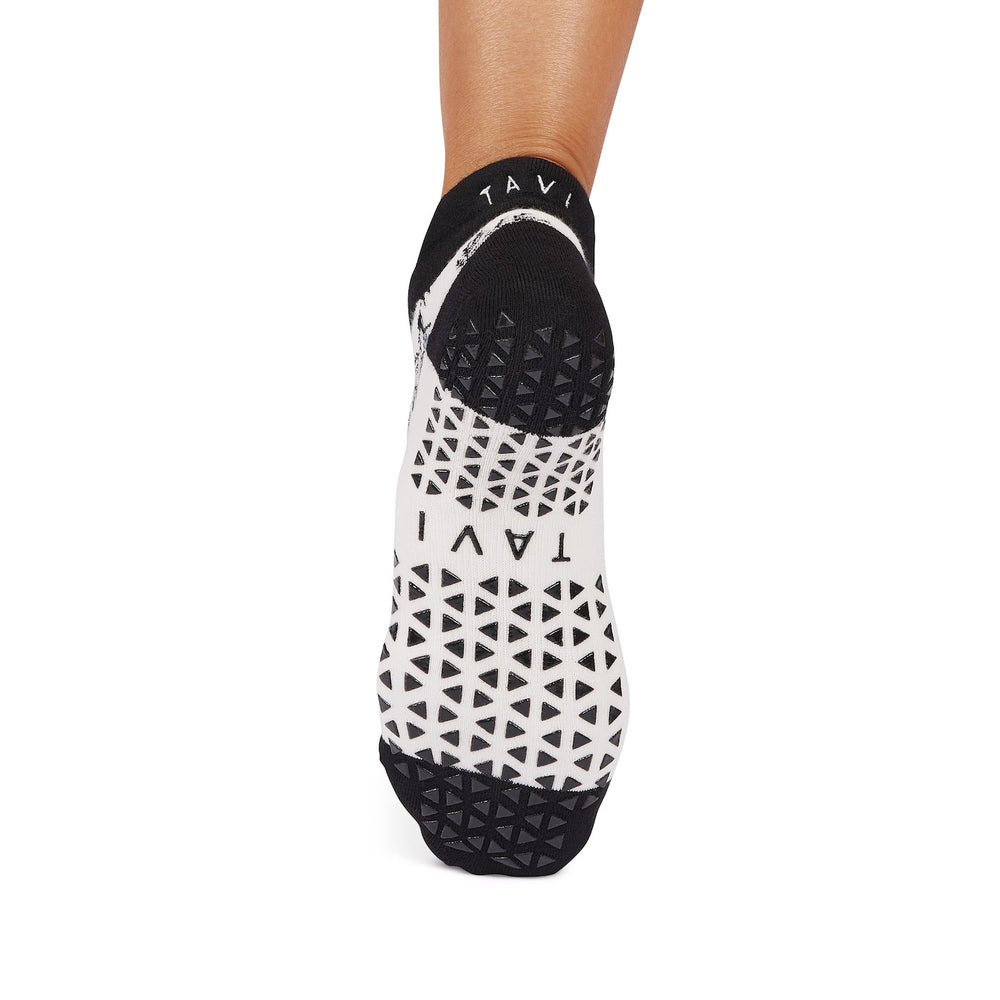 Savvy Grip Socks | Socks > Grip | Tavi – Tavi Active