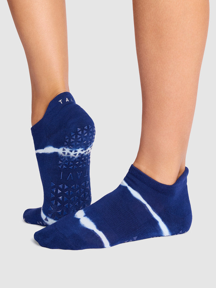 Savvy Grip Socks | Socks > Grip | Tavi – ToeSox | Tavi | Vooray