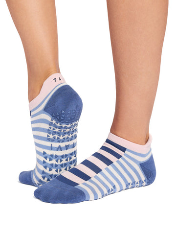 Savvy Grip Socks | Socks > Grip | Tavi – Tavi Active
