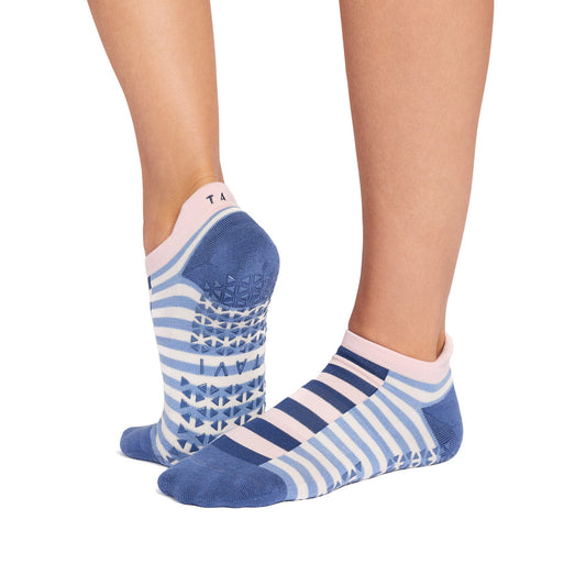 Savvy Grip Socks | Socks > Grip | Tavi – Tavi Active
